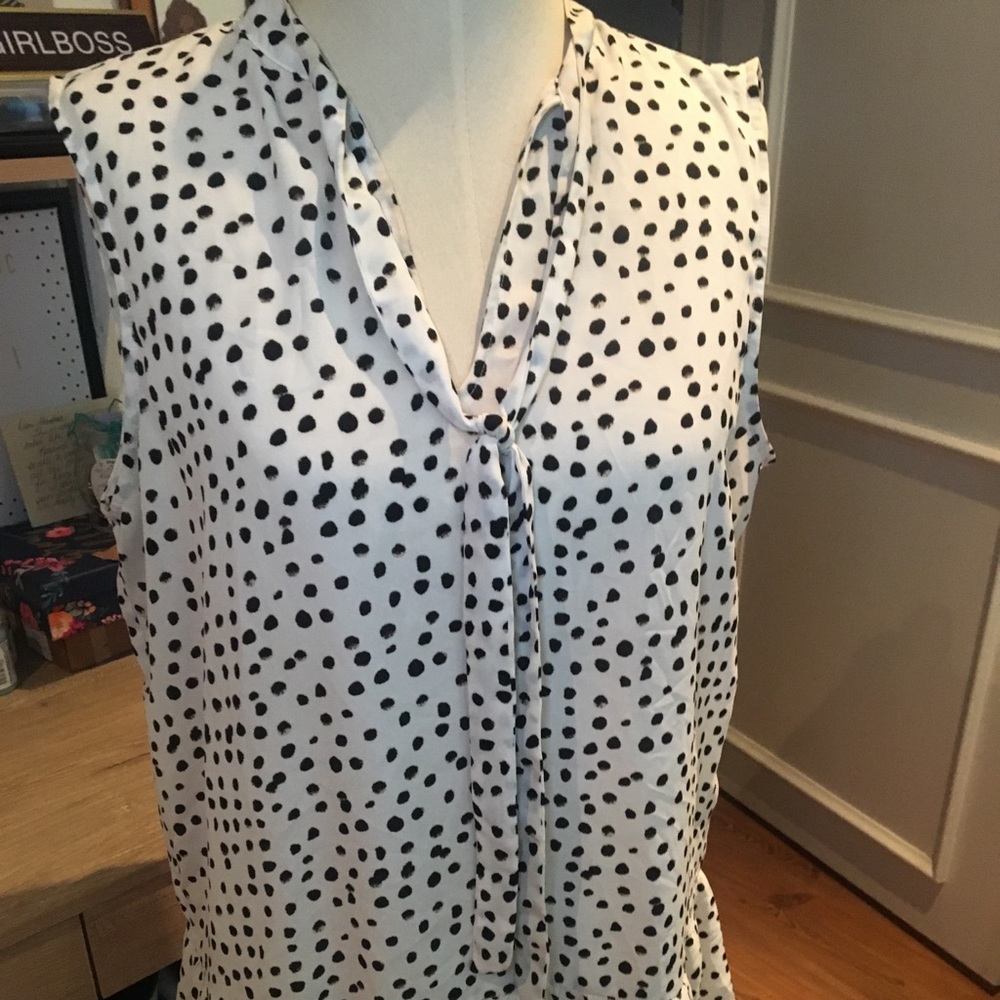 Sleeveless polka dot top